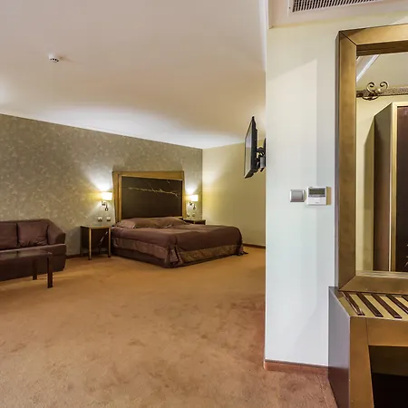 Festa Via Pontica Hotel