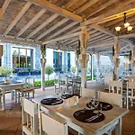 Hotel Festa Via Pontica 4*