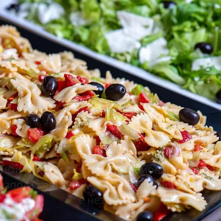 Festa Via Pontica ホテル ポモリエ