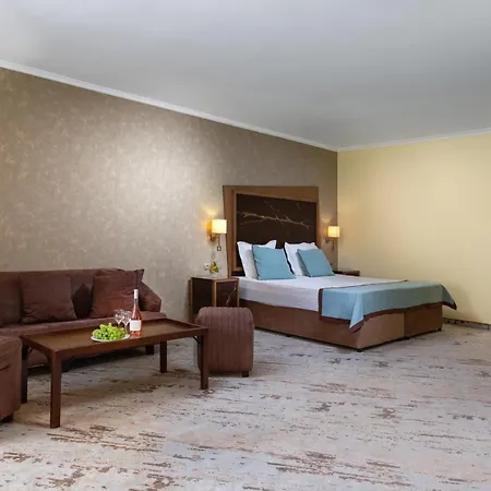 Festa Via Pontica ポモリエ