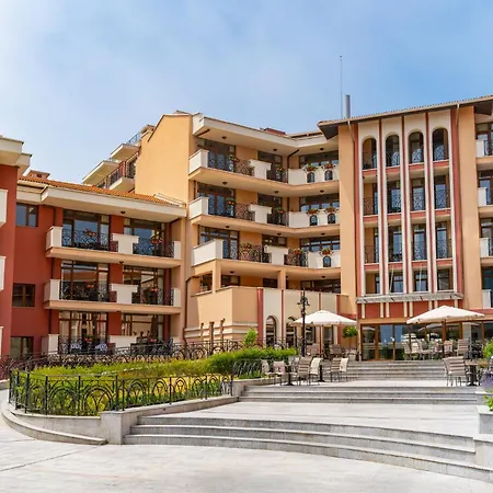 Festa Via Pontica Отель 4*