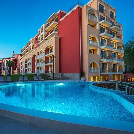 Festa Via Pontica ホテル ポモリエ